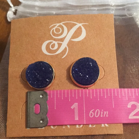 Earrings - Picture 3 of 3